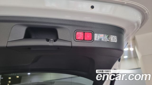 Mercedes-Benz GLE-Class 2026 — photo 16