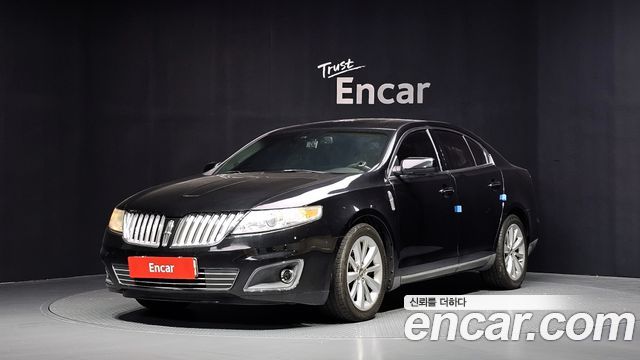 Lincoln MKS 2010 — photo 1