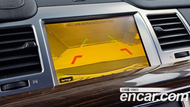 Lincoln MKS 2010 — photo 15