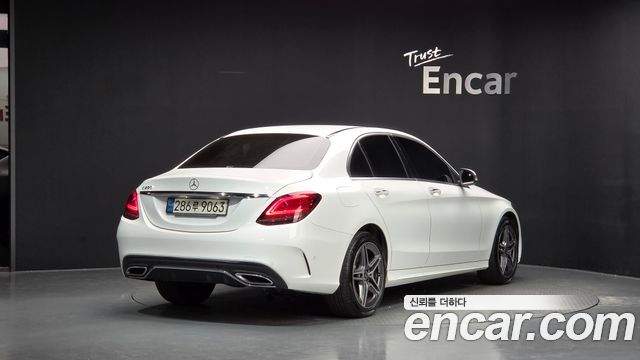 Mercedes-Benz C-Class 2021 — photo 2