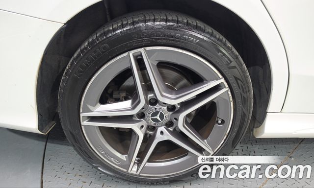 Mercedes-Benz C-Class 2021 — photo 5