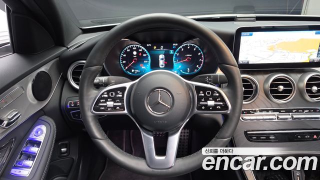 Mercedes-Benz C-Class 2021 — photo 18