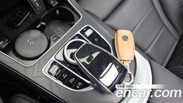 Mercedes-Benz C-Class 2021 — photo 23