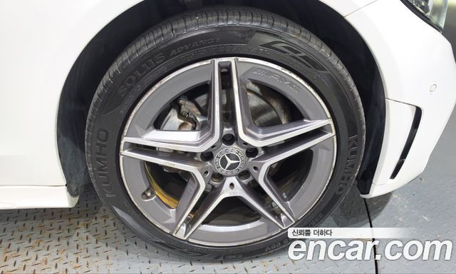 Mercedes-Benz C-Class 2021 — photo 7
