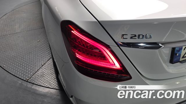 Mercedes-Benz C-Class 2021 — photo 9