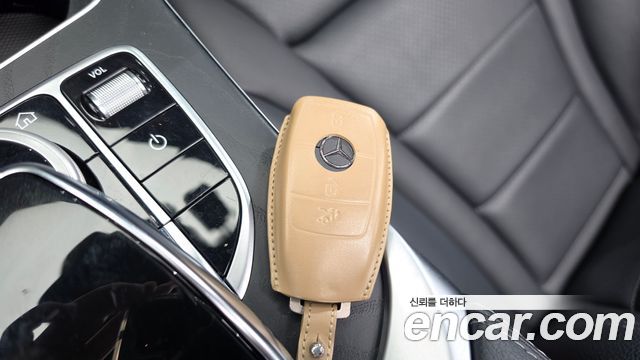 Mercedes-Benz C-Class 2021 — photo 29