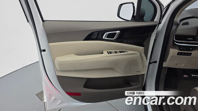 Kia Canival 2025 — photo 14