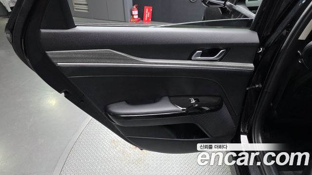 Kia K5 2025 — photo 15