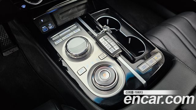 Genesis G80 2023 — photo 9