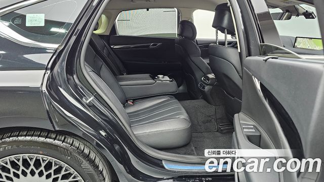 Genesis G80 2023 — photo 12