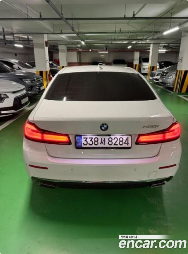 BMW 5-Series 2022 — photo 2