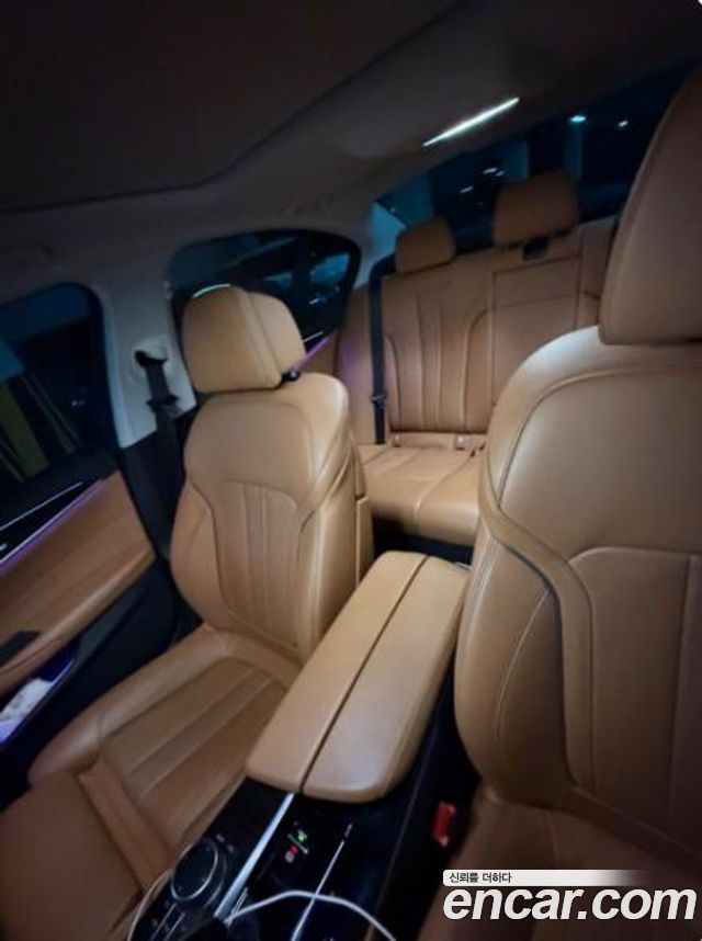 BMW 5-Series 2022 — photo 7
