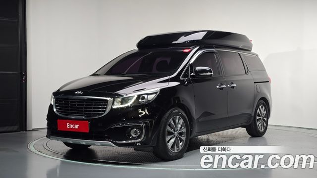 Kia Canival 2017 — photo 1