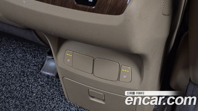 Kia Canival 2017 — photo 18