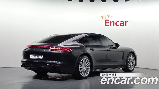 Porsche Panamera 2020 — photo 2