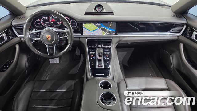 Porsche Panamera 2020 — photo 10