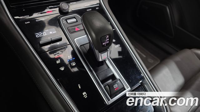 Porsche Panamera 2020 — photo 12