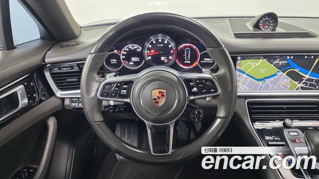Porsche Panamera 2020 — photo 21