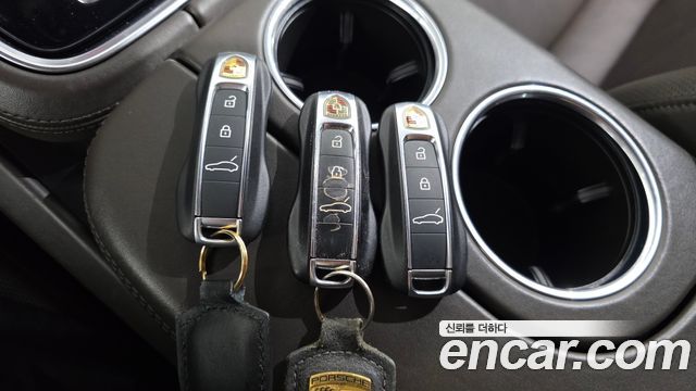 Porsche Panamera 2020 — photo 23