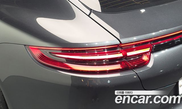Porsche Panamera 2020 — photo 9