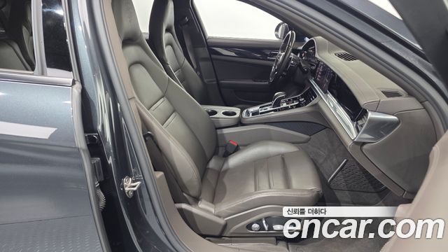 Porsche Panamera 2020 — photo 16