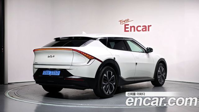 Kia EV6 2022 — photo 2