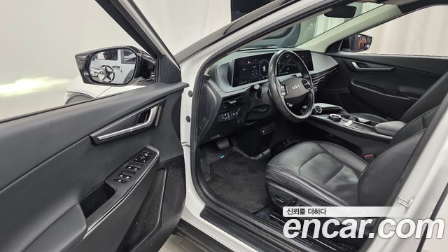Kia EV6 2022 — photo 10