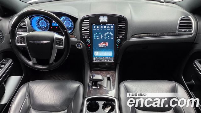 Chrysler 300C 2012 — photo 7