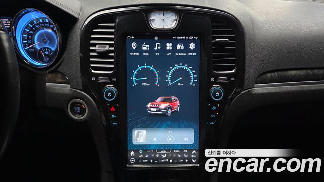 Chrysler 300C 2012 — photo 15