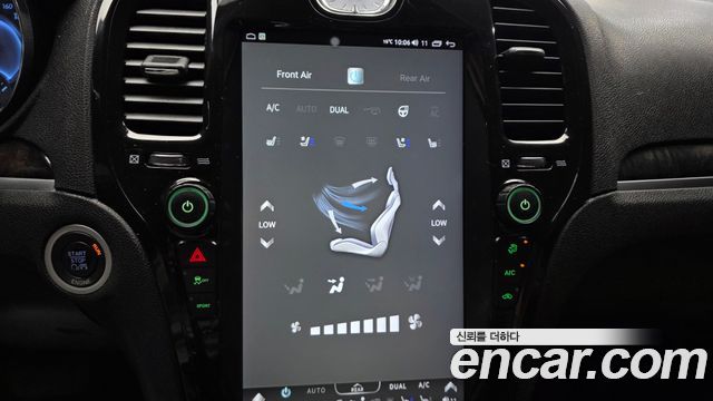 Chrysler 300C 2012 — photo 16