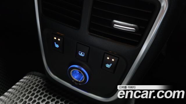 Chrysler 300C 2012 — photo 19