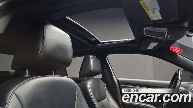 Chrysler 300C 2012 — photo 20