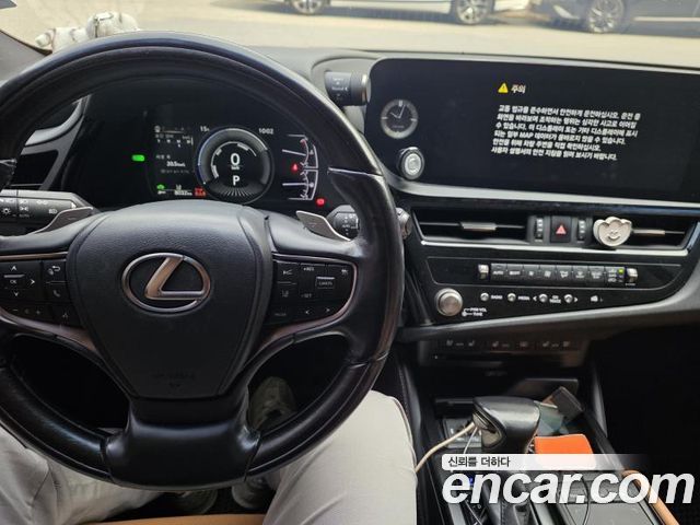 Lexus ES 2022 — photo 5