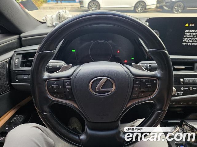 Lexus ES 2022 — photo 6