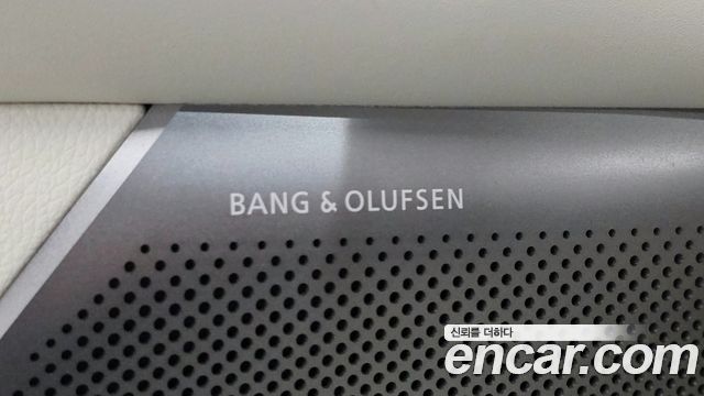 Genesis G90 2023 — photo 12
