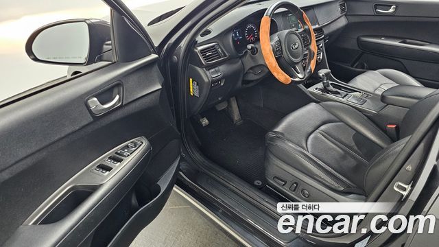 Kia K5 2017 — photo 10