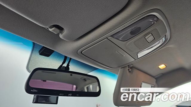 Kia K5 2017 — photo 18