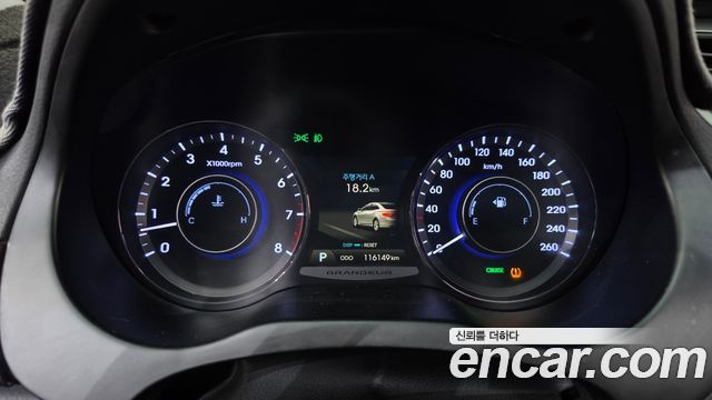Hyundai Grandeur 2014 — photo 11