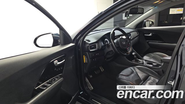 Kia Niro 2018 — photo 10