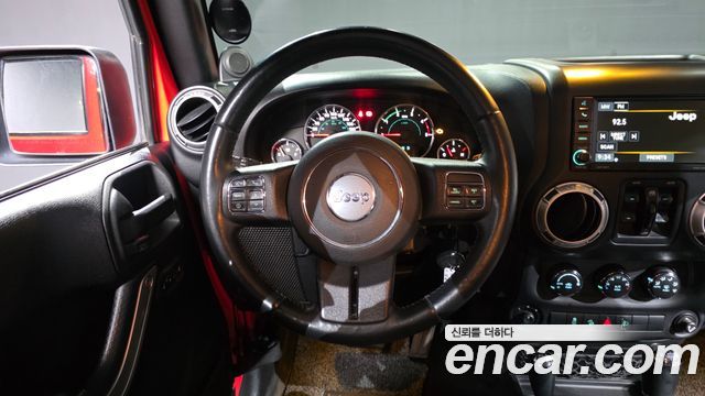 Jeep Wrangler 2013 — photo 13
