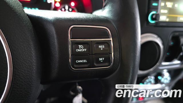 Jeep Wrangler 2013 — photo 17