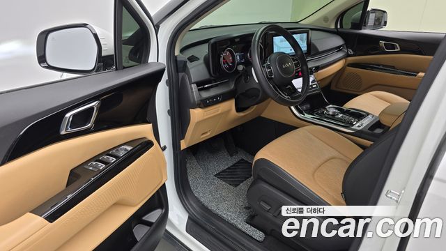 Kia Canival 2023 — photo 10