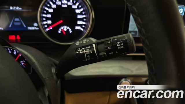 Kia Canival 2023 — photo 17