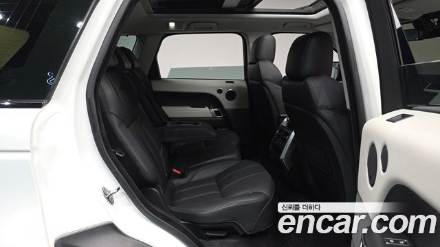 Land Rover Range Rover Sport 2016 — photo 17