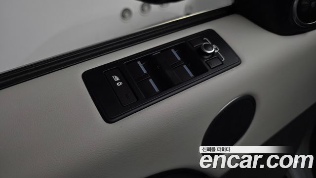Land Rover Range Rover Sport 2016 — photo 35