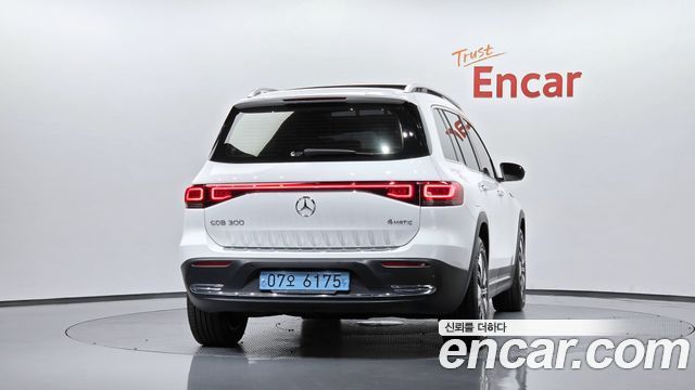 Mercedes-Benz EQB 2023 — photo 4