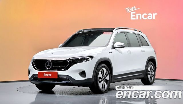 Mercedes-Benz EQB 2023 — photo 1