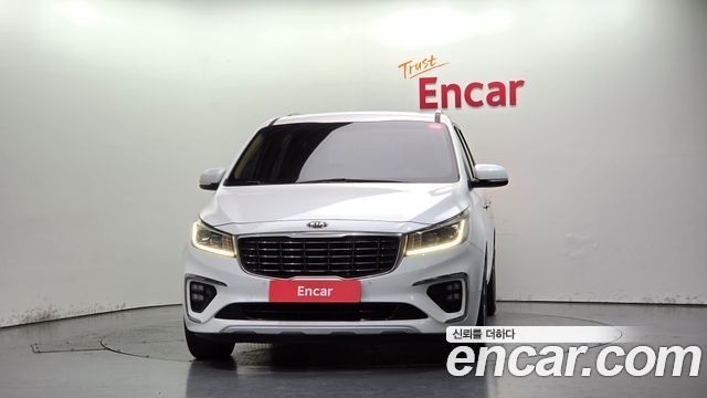 Kia Canival 2019 — photo 3