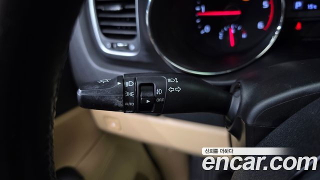 Kia Canival 2019 — photo 22