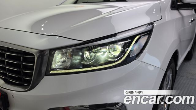Kia Canival 2019 — photo 8